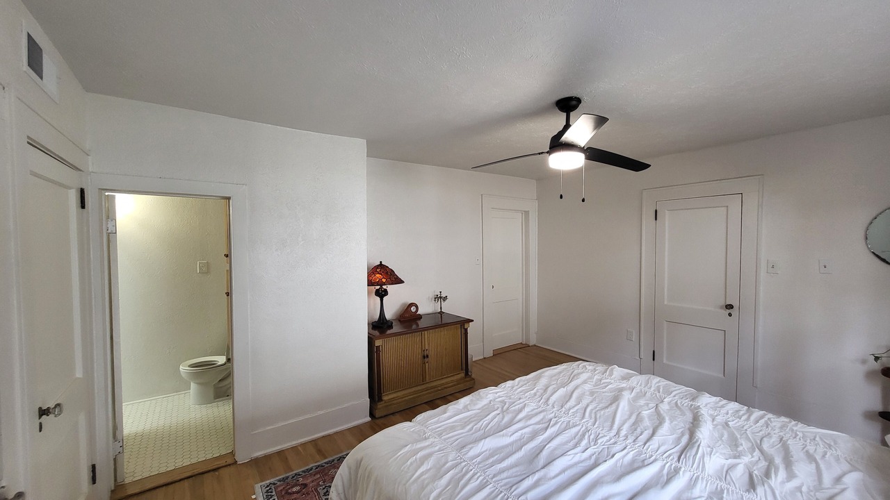 Photo of Bedroom in Junius Heights