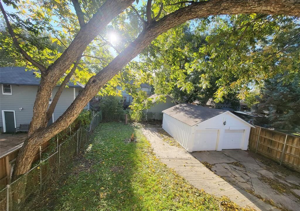 Photo of Outdoor in Junius Heights