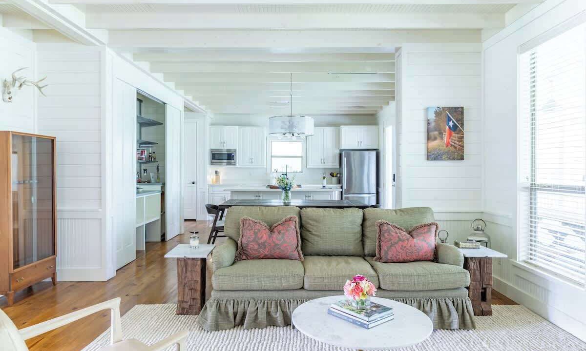 Photo of Livingroom in Round Top