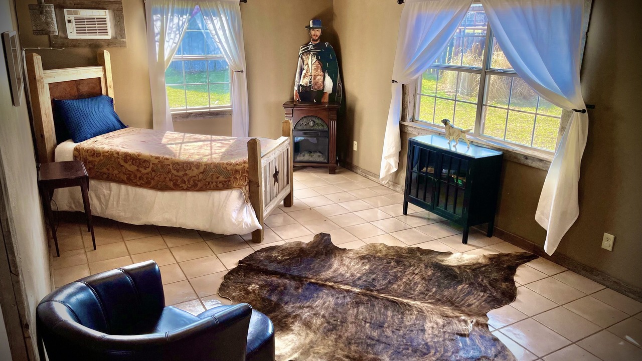 Photo of Bedroom in Sunset