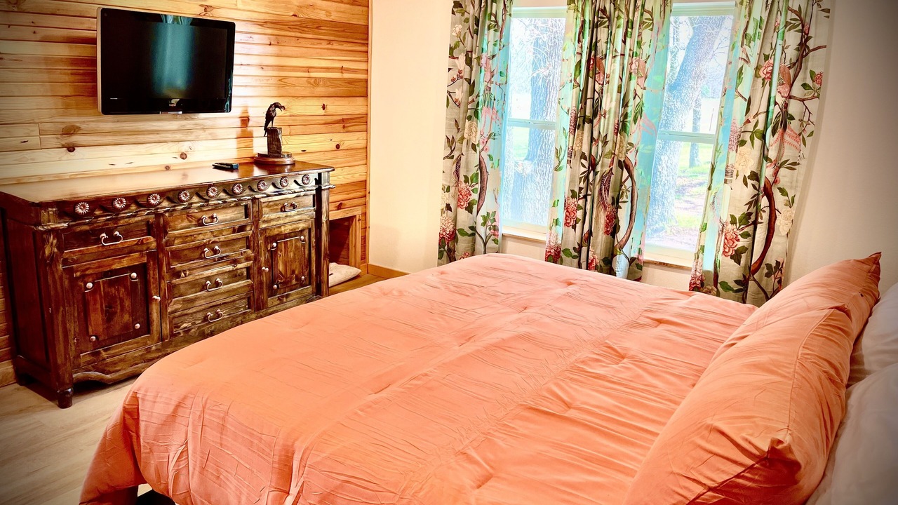 Photo of Bedroom in Sunset