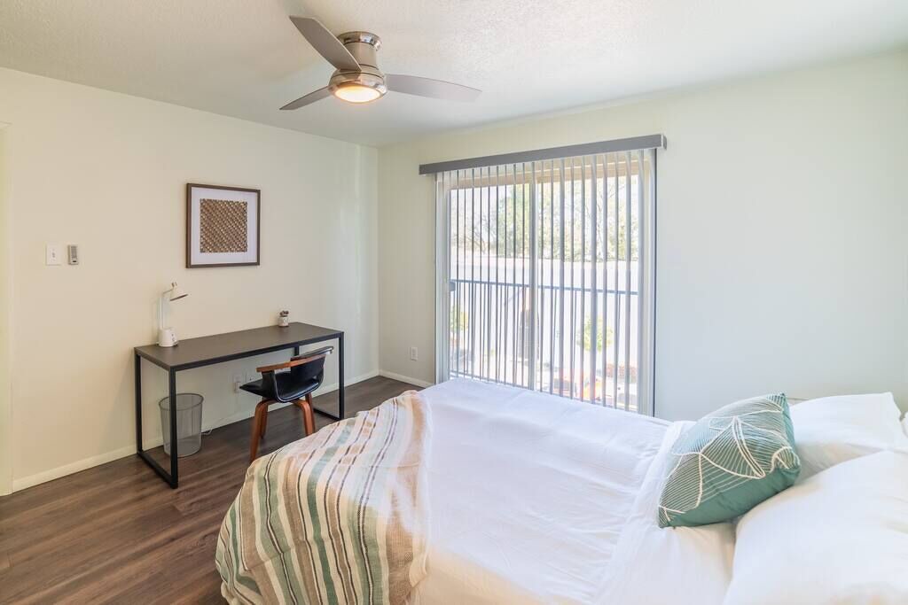 Photo of Bedroom in Highland Business