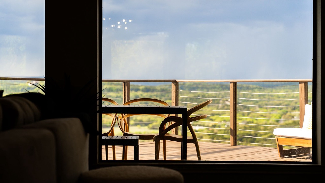 Photo of Livingroom in Helotes
