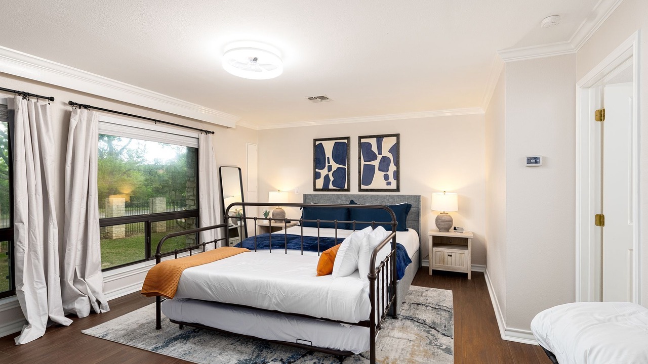 Photo of Bedroom in Helotes