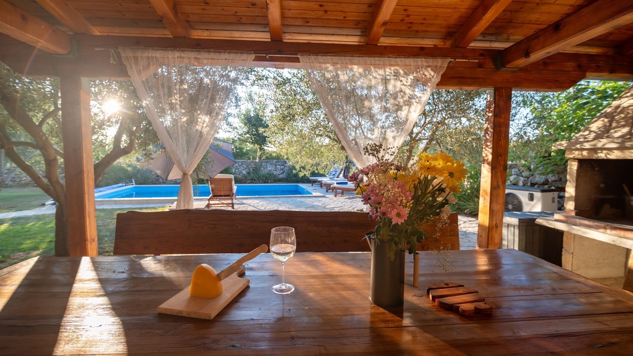 Photo of Outdoor in Oklaj
