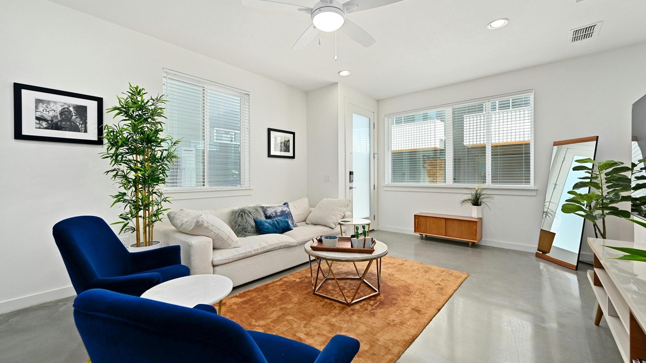 Photo of Livingroom in Sweetbriar