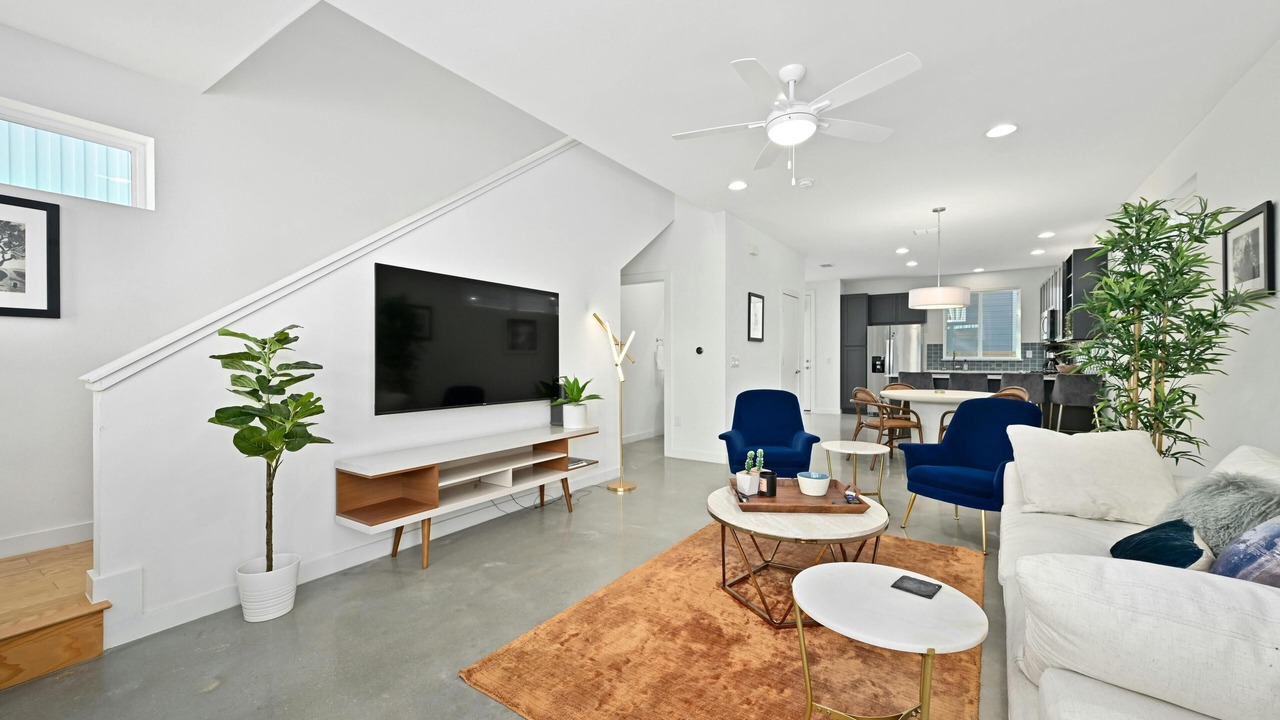 Photo of Livingroom in Sweetbriar