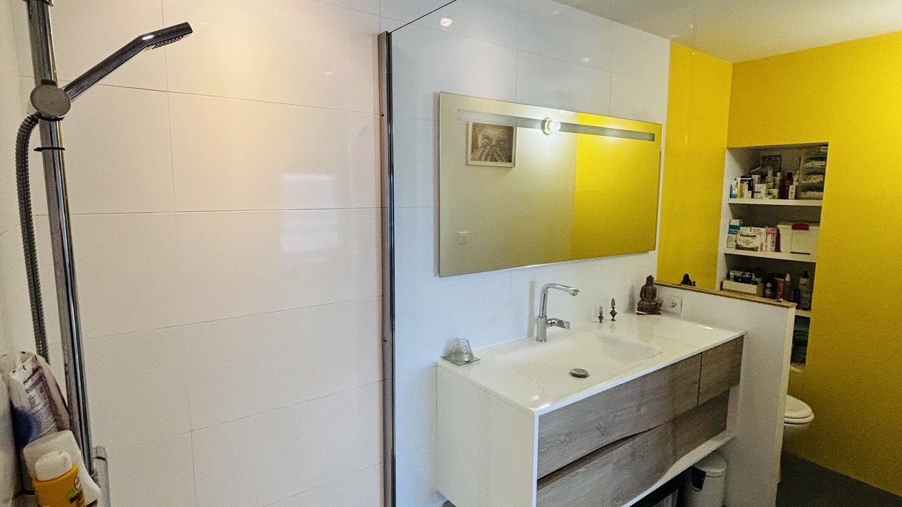 Photo of Bathroom in Ile Beaulieu