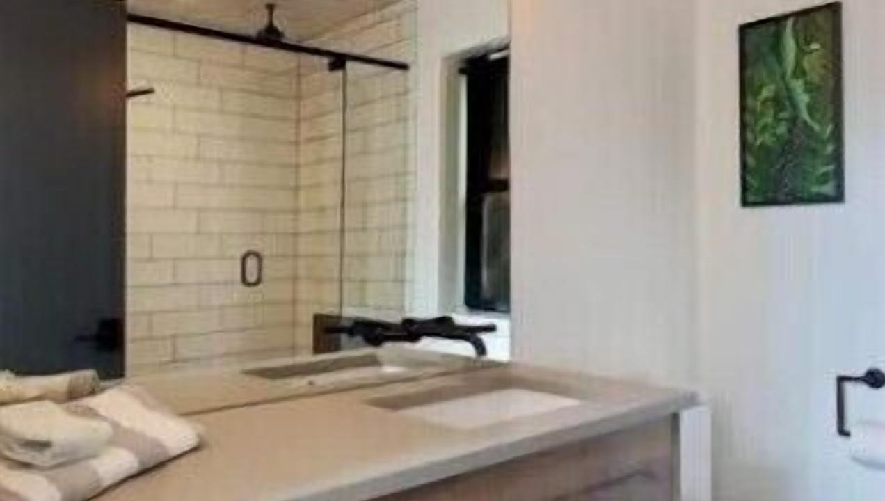 Photo of Bathroom in North Kawartha