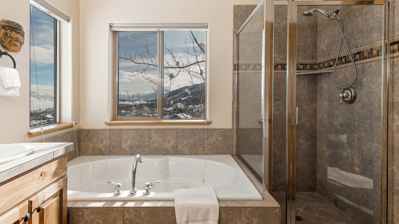 Photo of Bathroom in Pinebrook