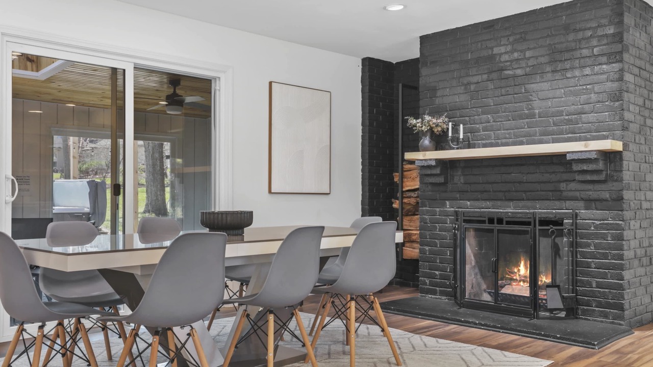 Photo of Livingroom in Loves Park