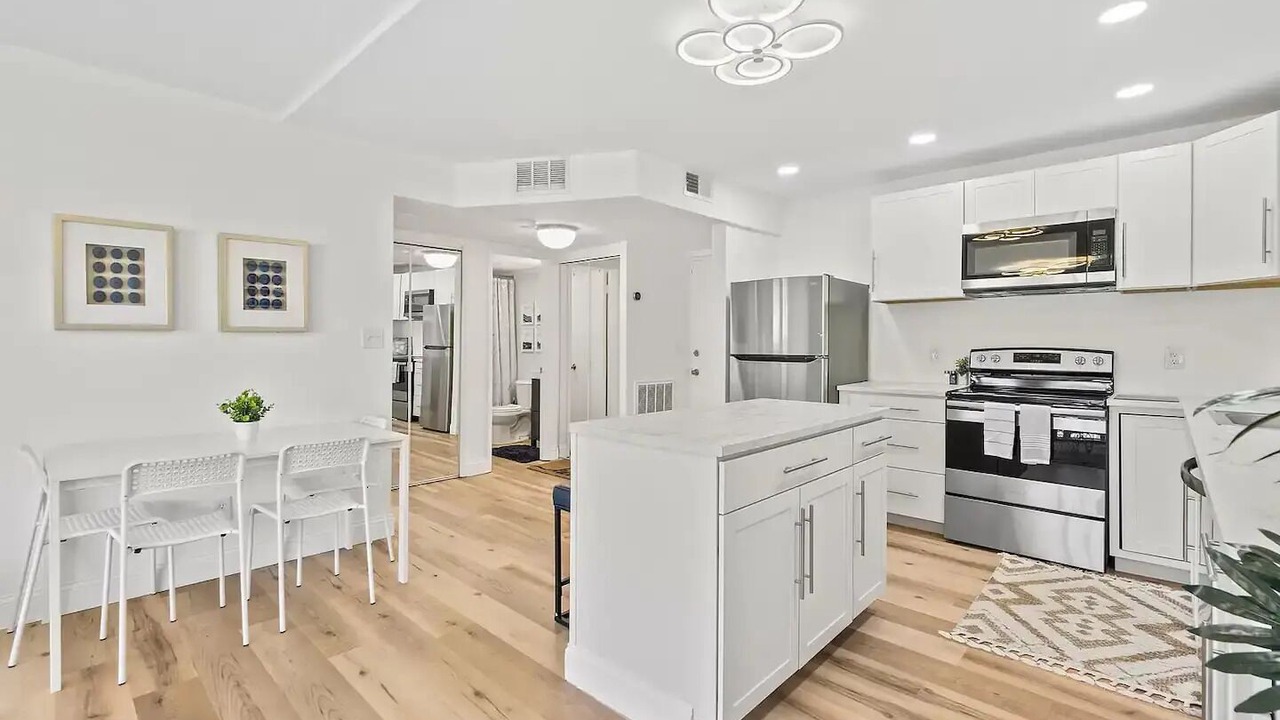 Photo of Kitchen in Columbiad Plaza