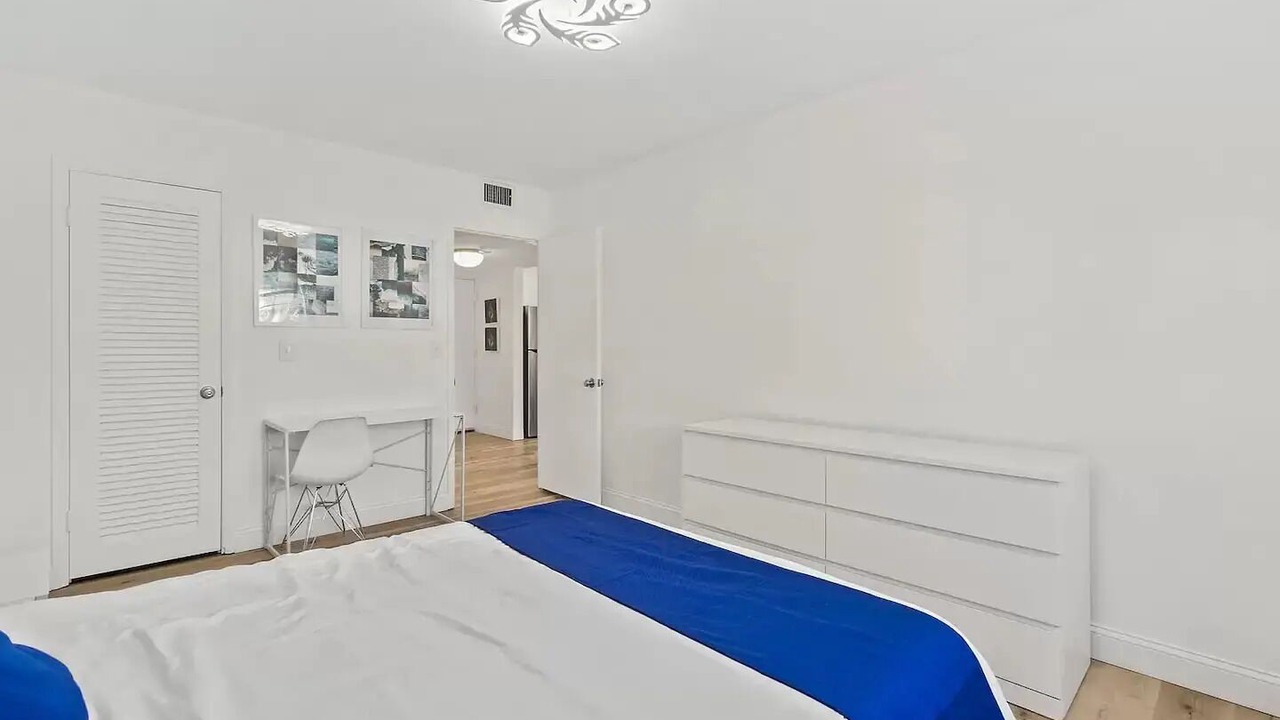 Photo of Bedroom in Columbiad Plaza
