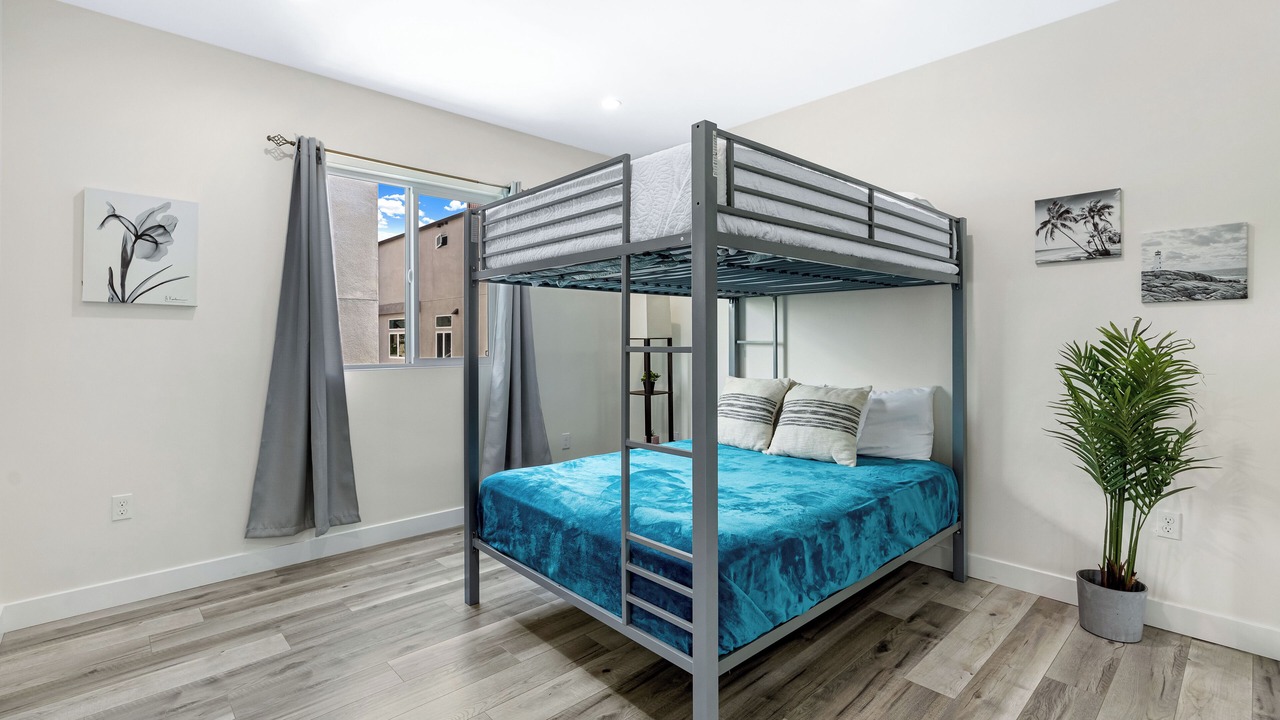 Photo of Bedroom in Little Armenia