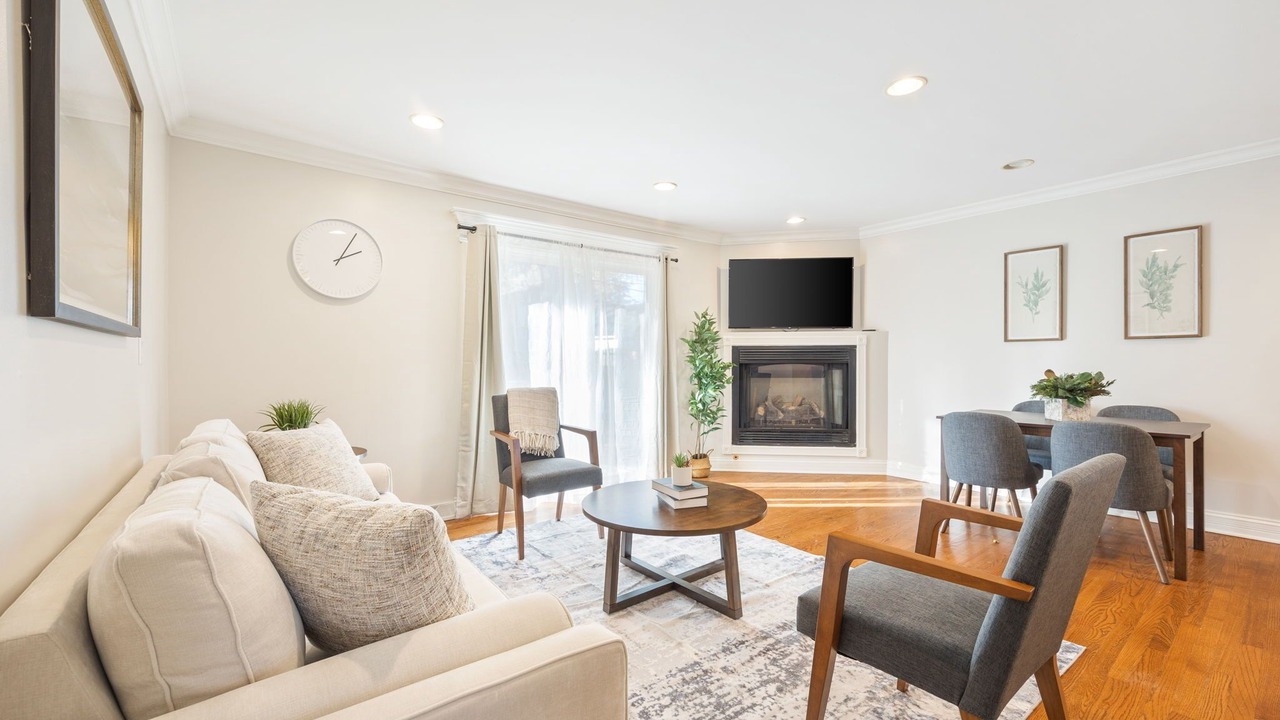 Photo of Livingroom in Arlington Heights
