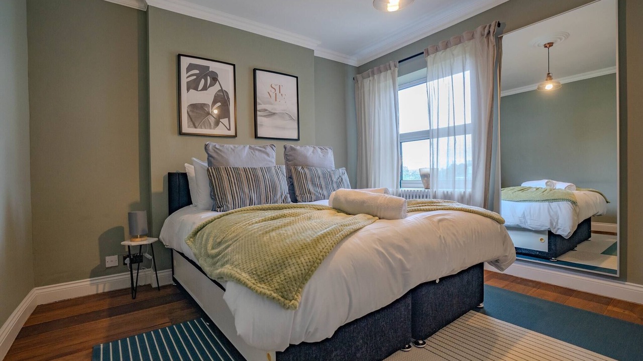 Photo of Others in Charlton