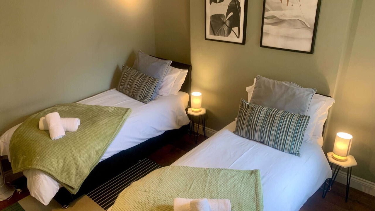 Photo of Others in Charlton