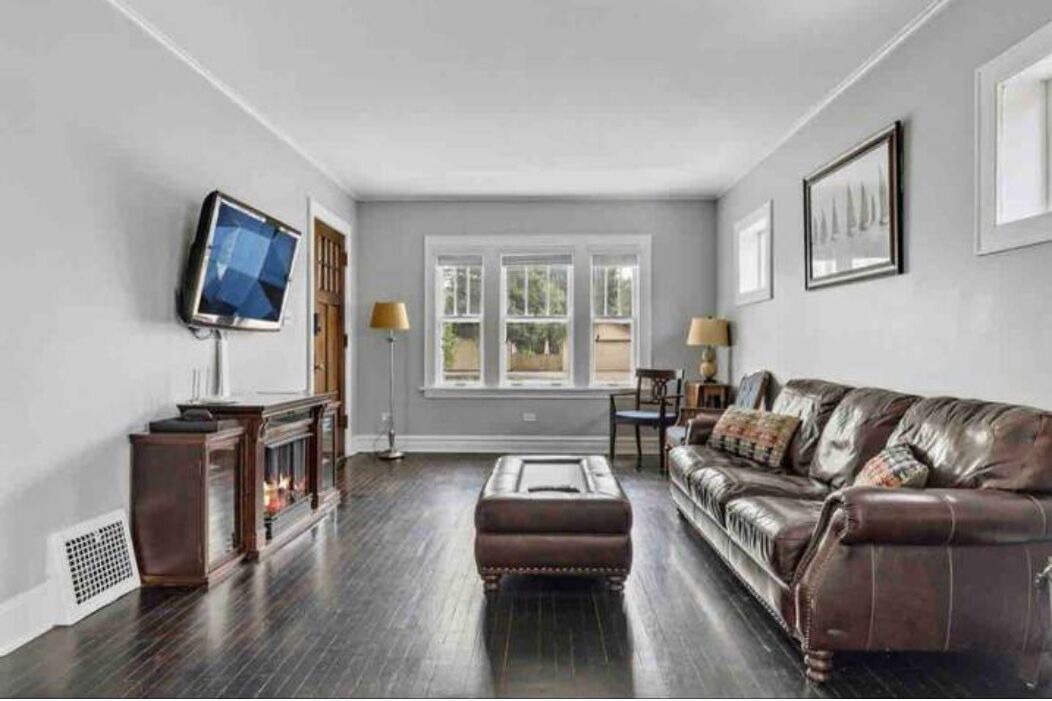 Photo of Livingroom in Clarendon Hills