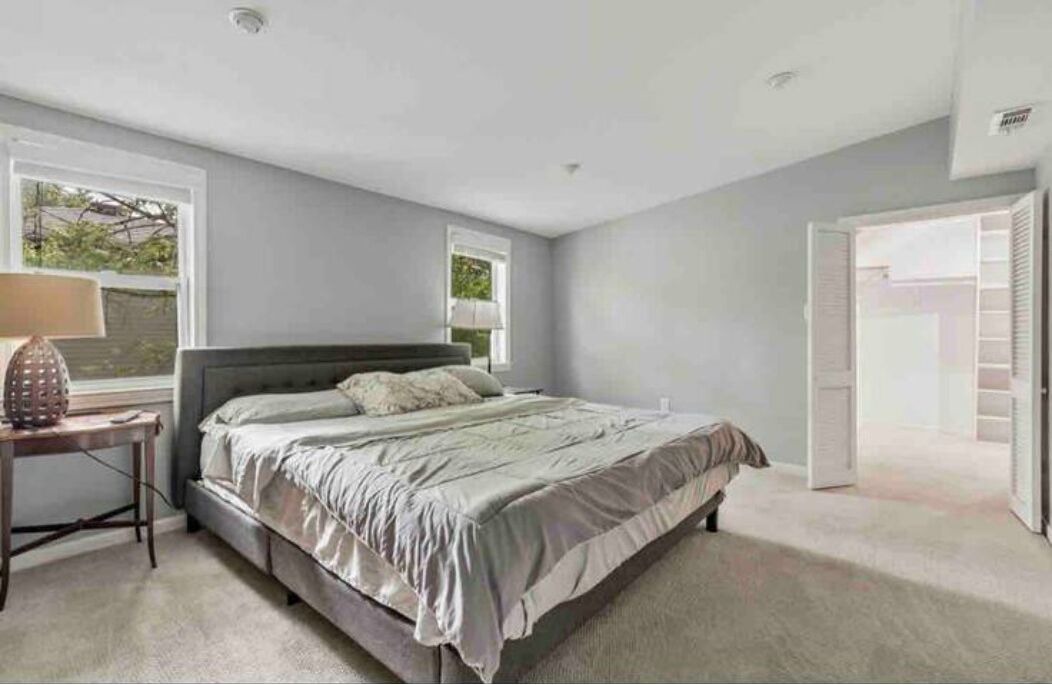 Photo of Bedroom in Clarendon Hills