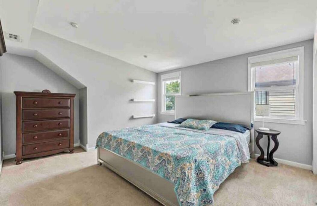 Photo of Bedroom in Clarendon Hills