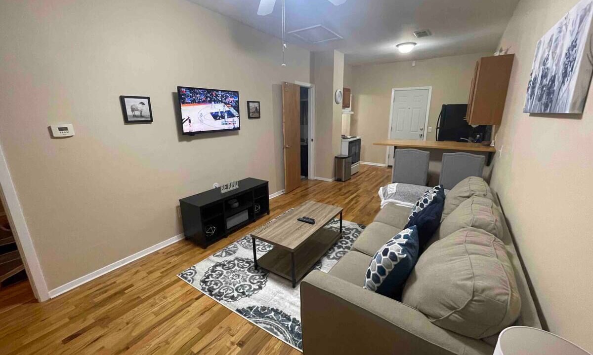 Photo of Livingroom in Central Oklahoma City