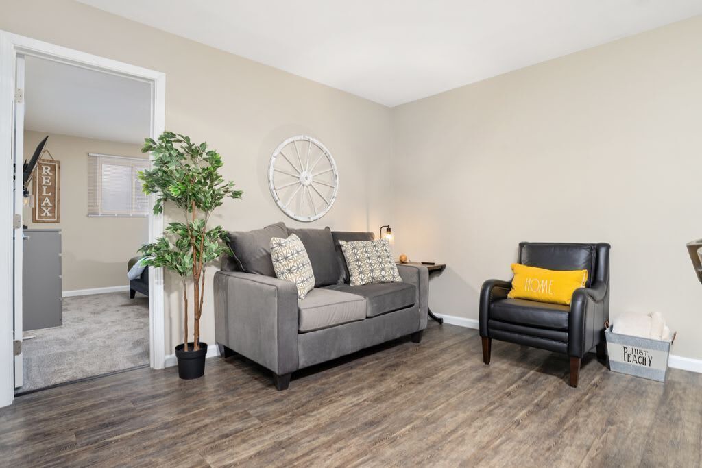 Photo of Livingroom in University District