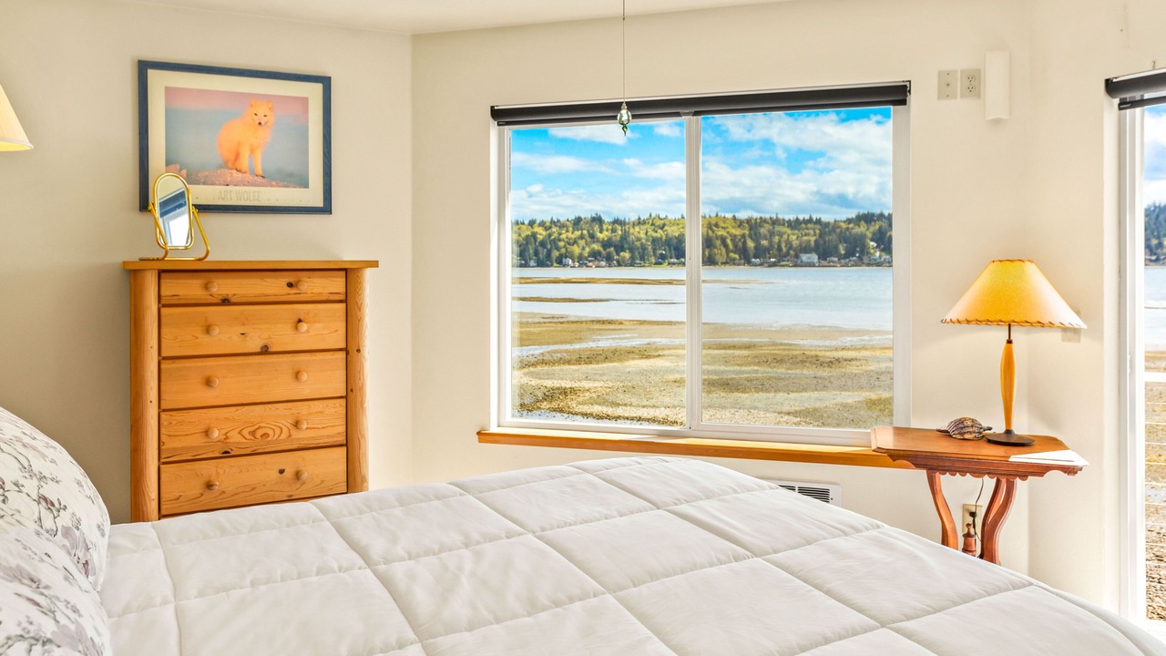 Photo of Bedroom in Belfair