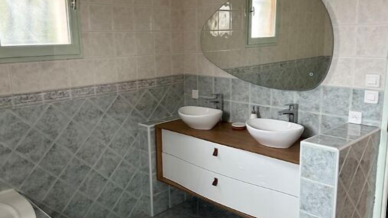 Photo of Bathroom in Briord