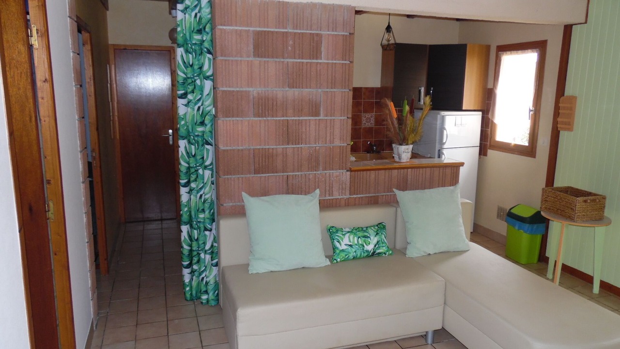 Photo of Livingroom in Saint-Michel-de-Bannieres