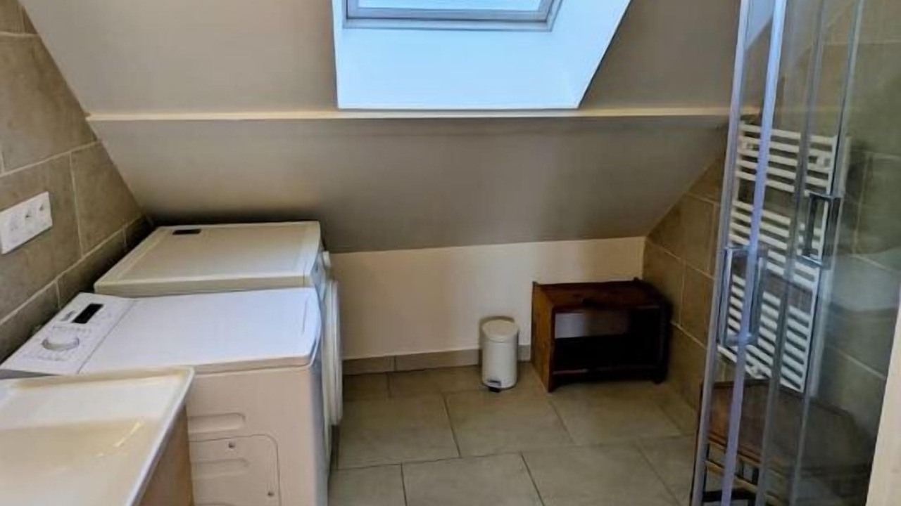 Photo of Bathroom in Campan