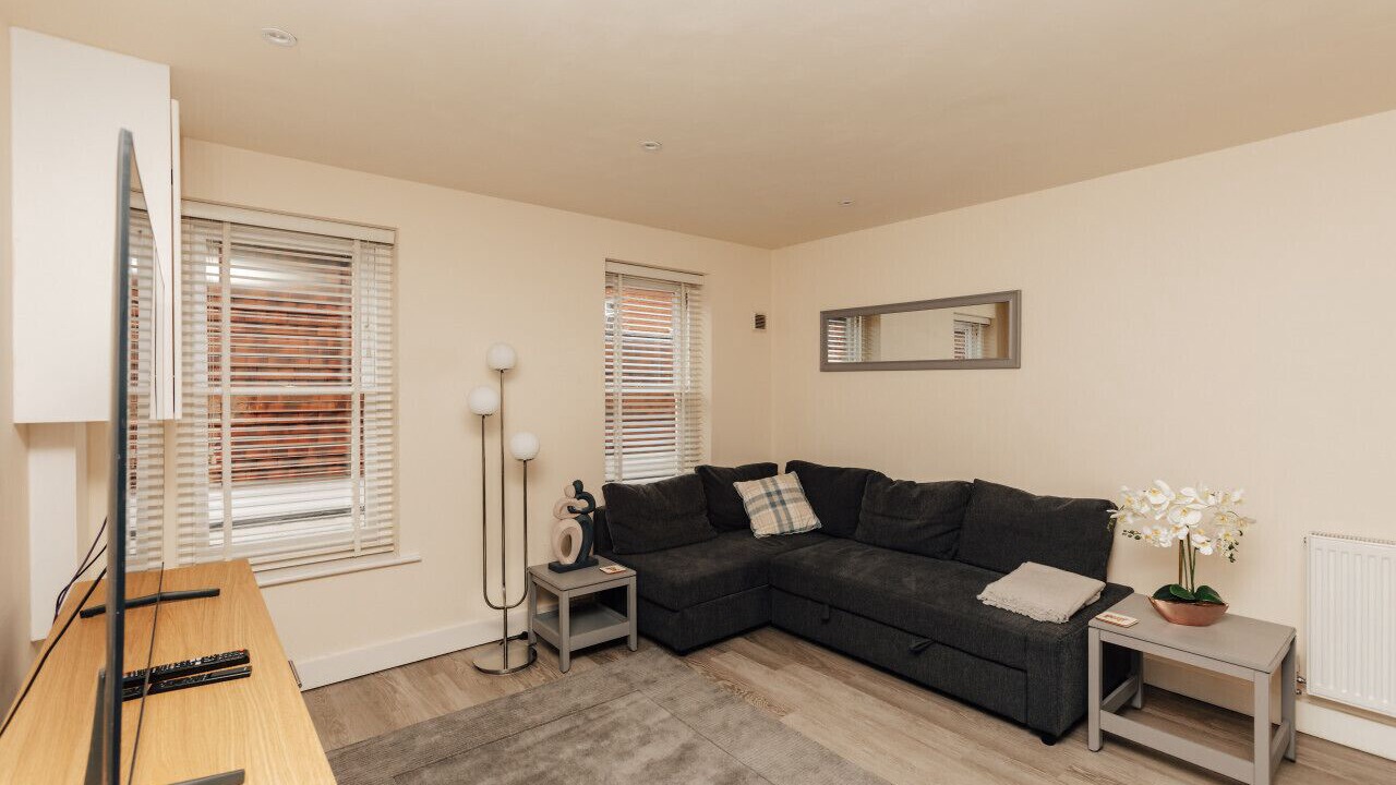 Photo of Livingroom in Henley