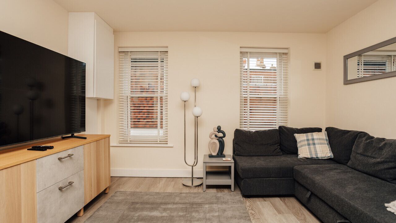 Photo of Livingroom in Henley