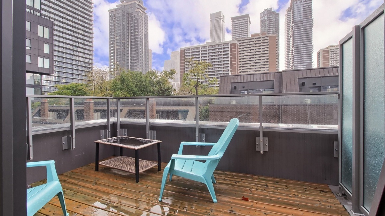 Photo of Outdoor in Bloor-Yorkville