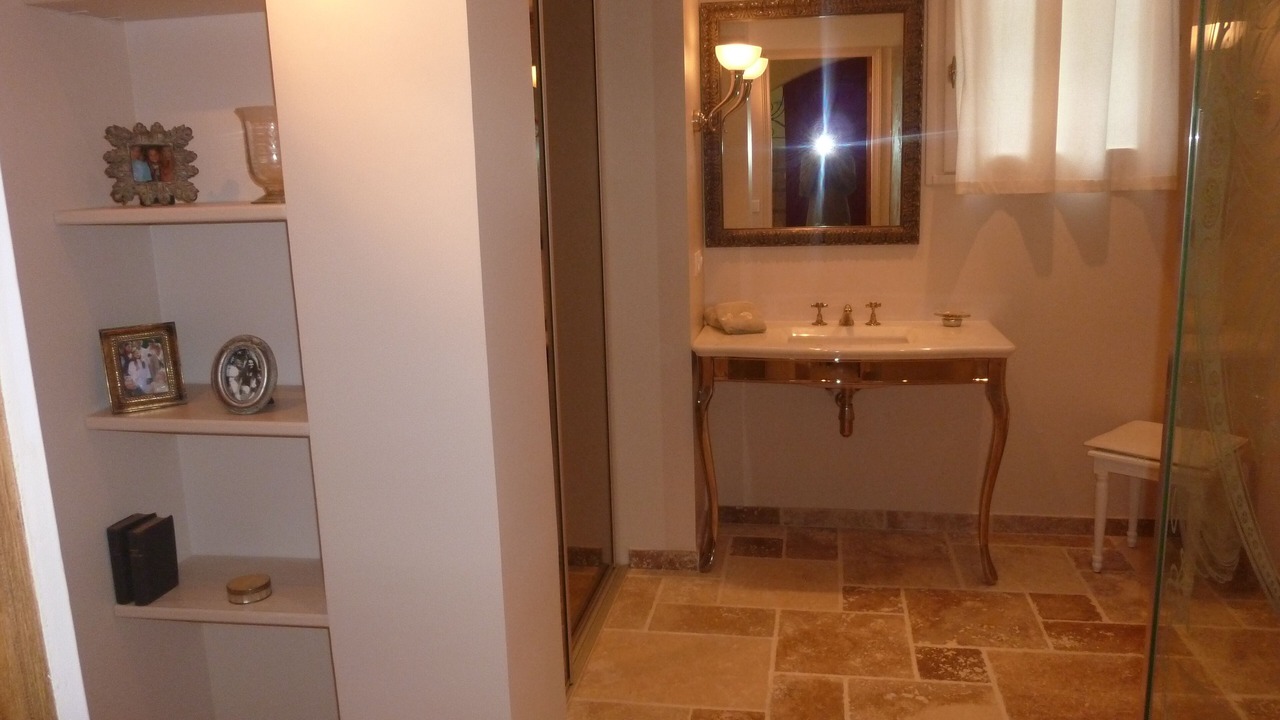 Photo of Bathroom in Maisons-Laffitte