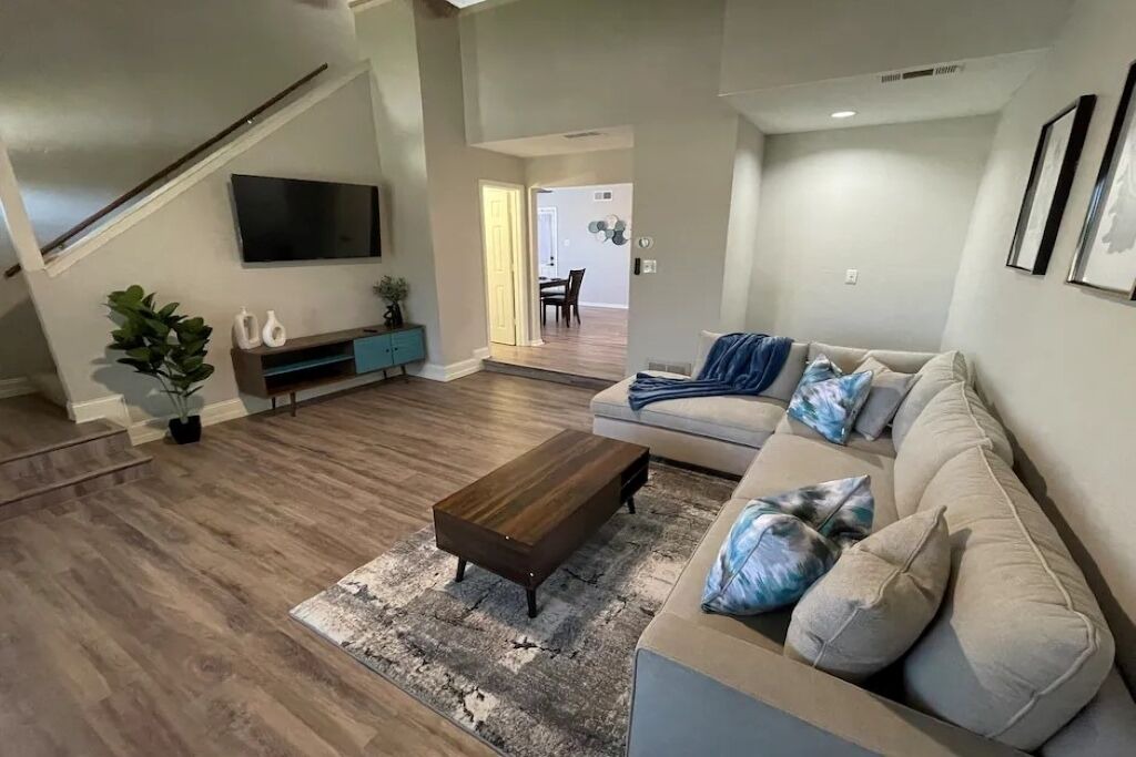 Photo of Livingroom in Bedford