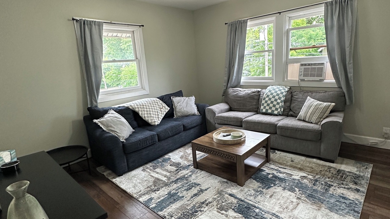 Photo of Livingroom in Cortland