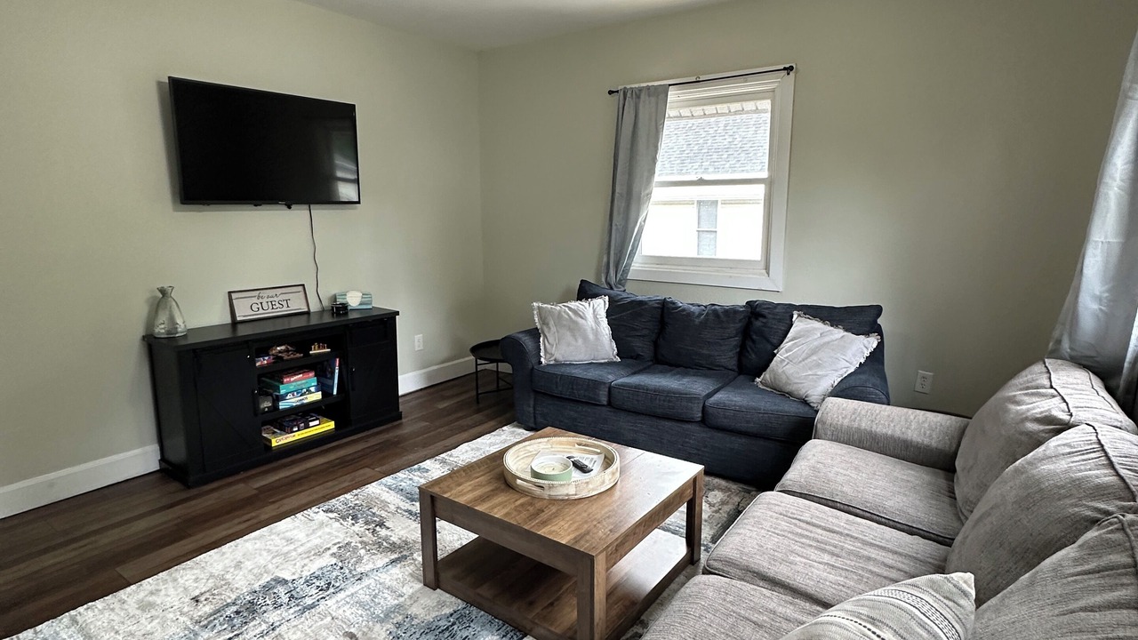 Photo of Livingroom in Cortland
