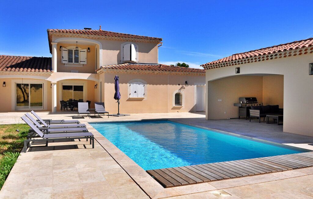 Photo of Outdoor in Chateauneuf-de-Gadagne