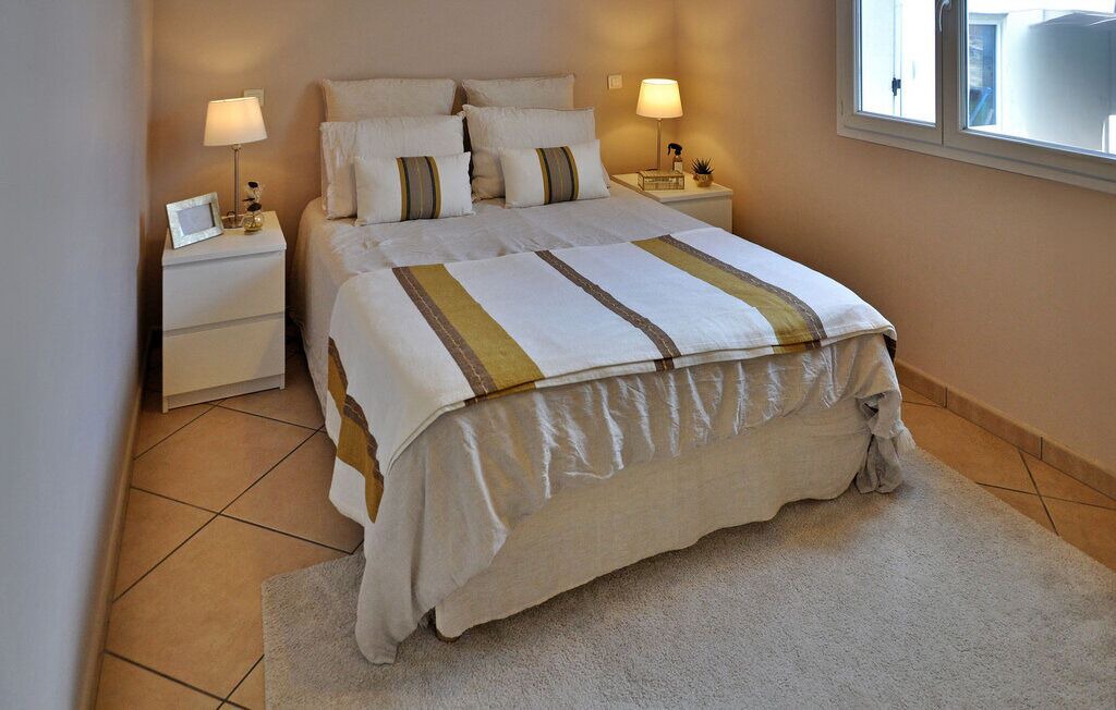 Photo of Bedroom in Chateauneuf-de-Gadagne