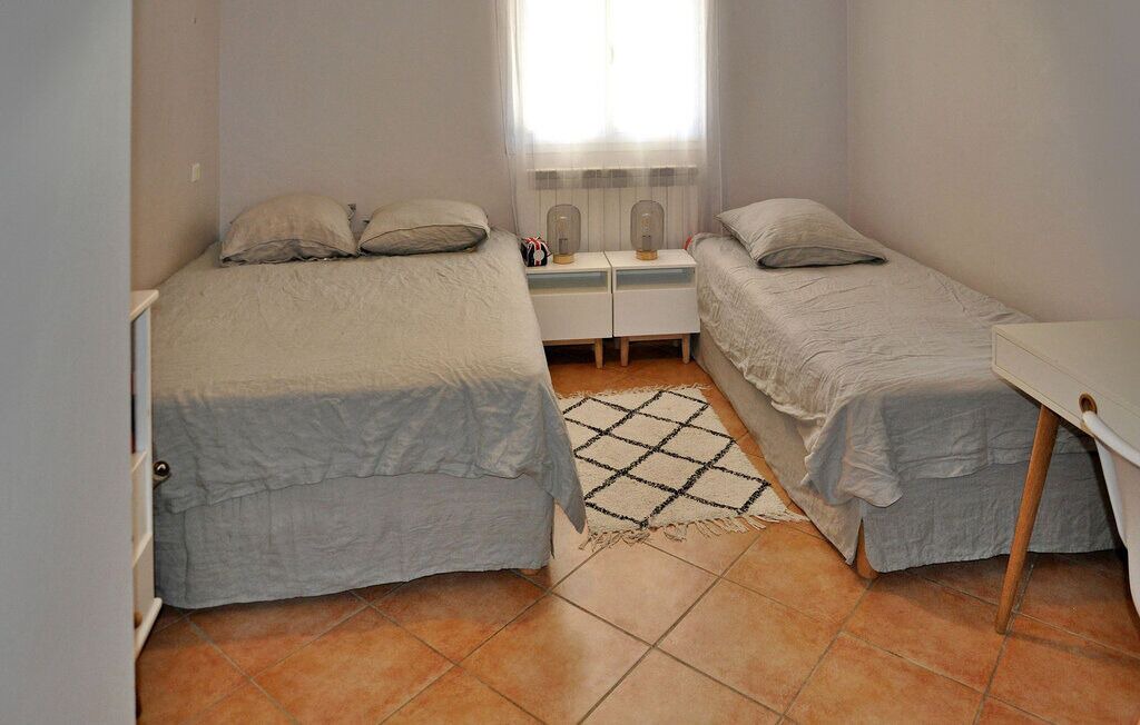 Photo of Bedroom in Chateauneuf-de-Gadagne