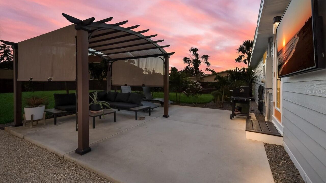 Photo of Patio Balcony in Laurel