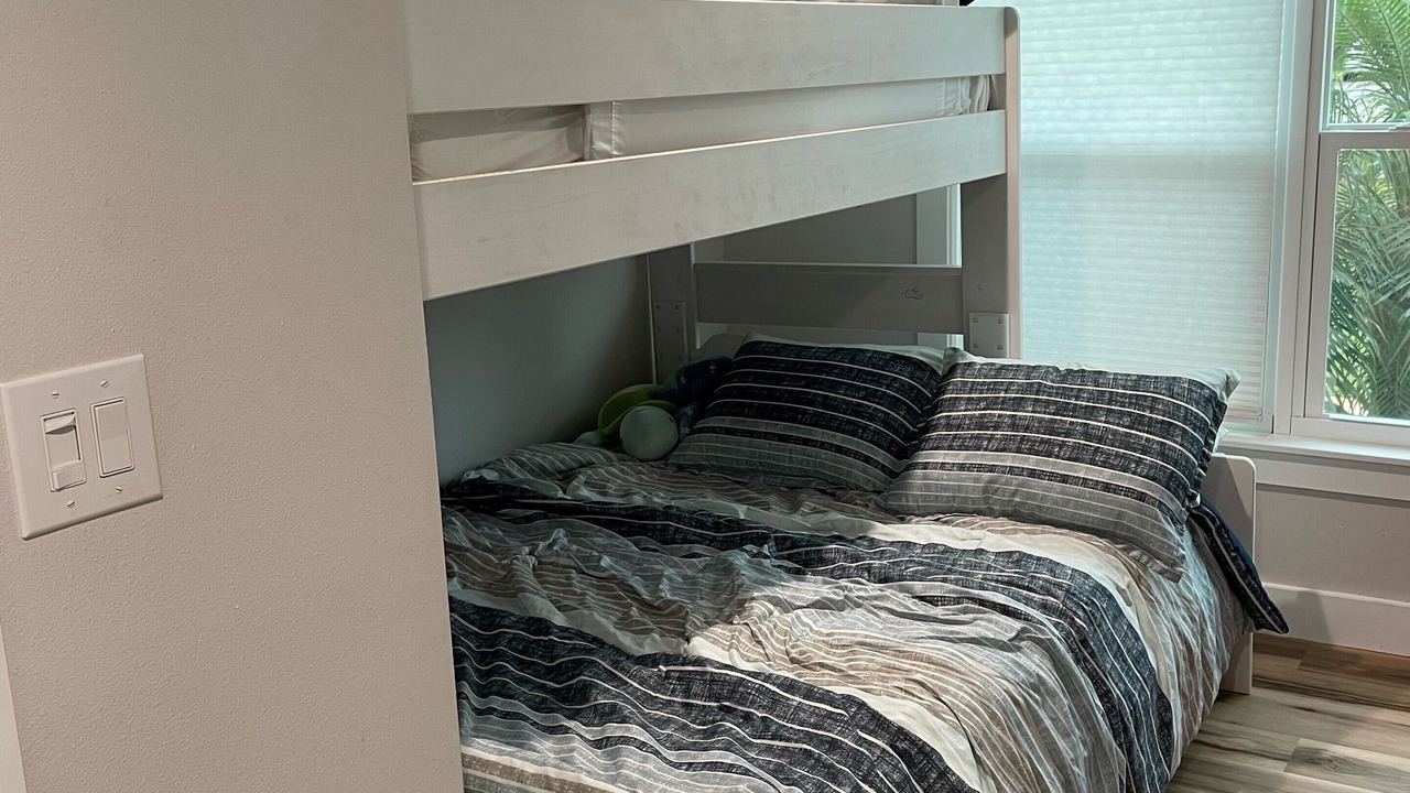 Photo of Bedroom in Laurel