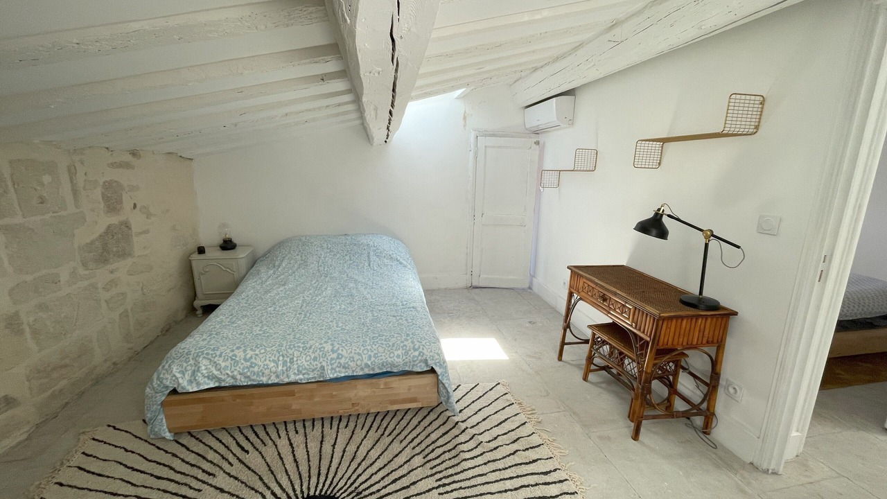 Photo of Bedroom in Comedie