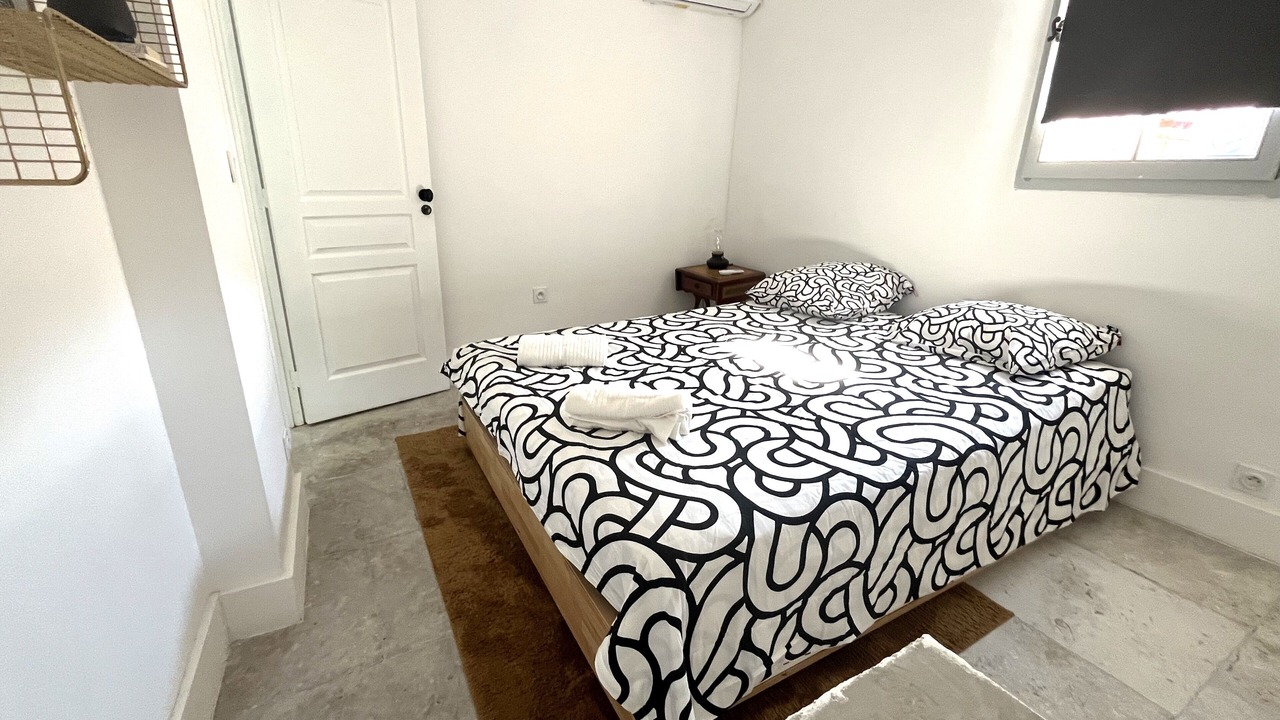 Photo of Bedroom in Comedie
