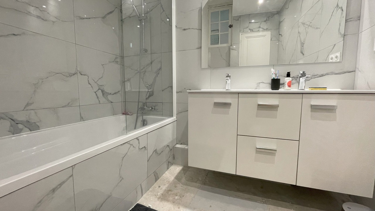 Photo of Bathroom in Comedie