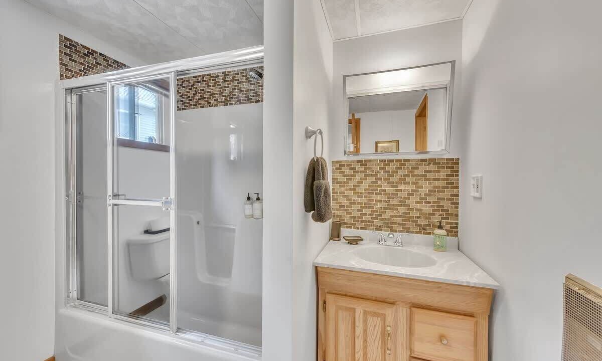 Photo of Bathroom in Lake Ariel