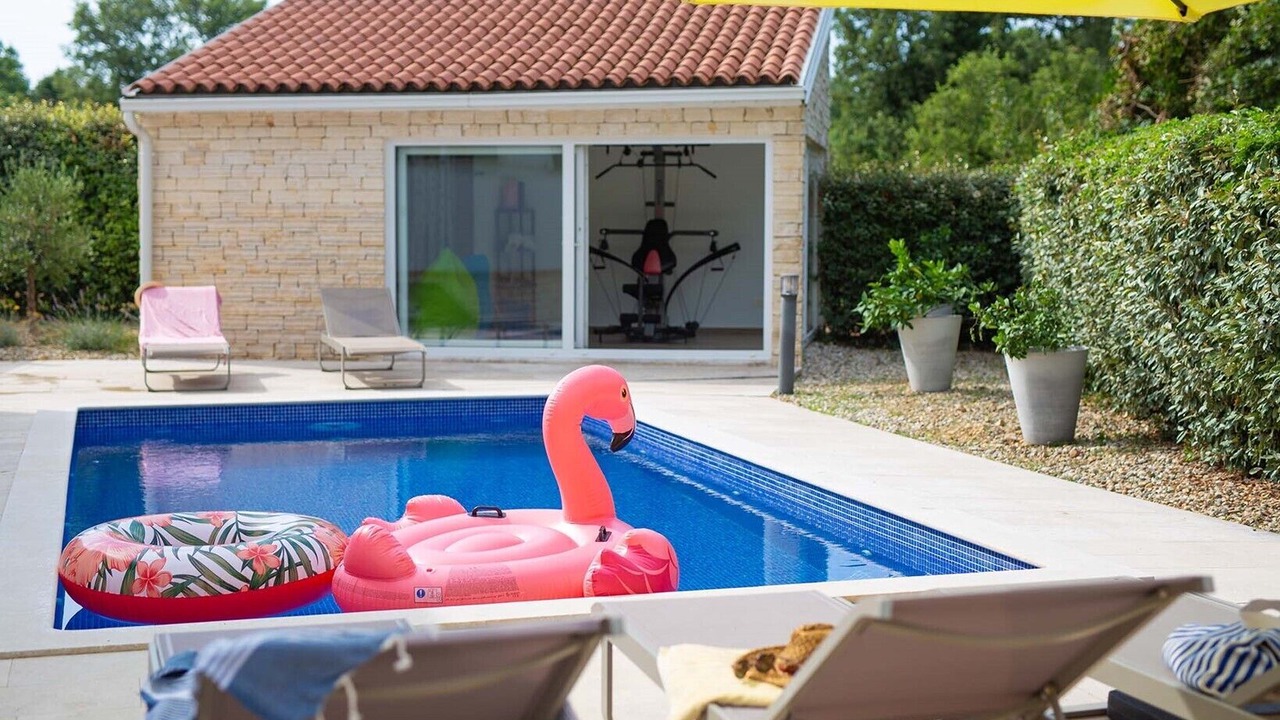 Photo of Outdoor in Risika