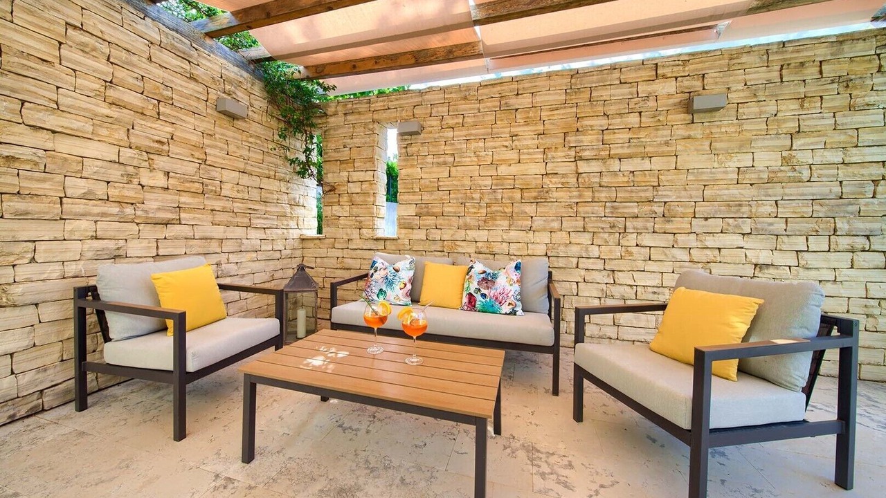 Photo of Outdoor in Risika