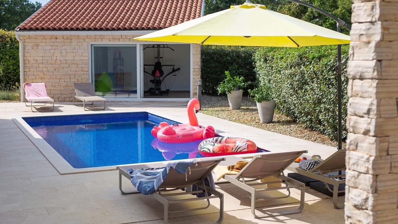 Photo of Outdoor in Risika