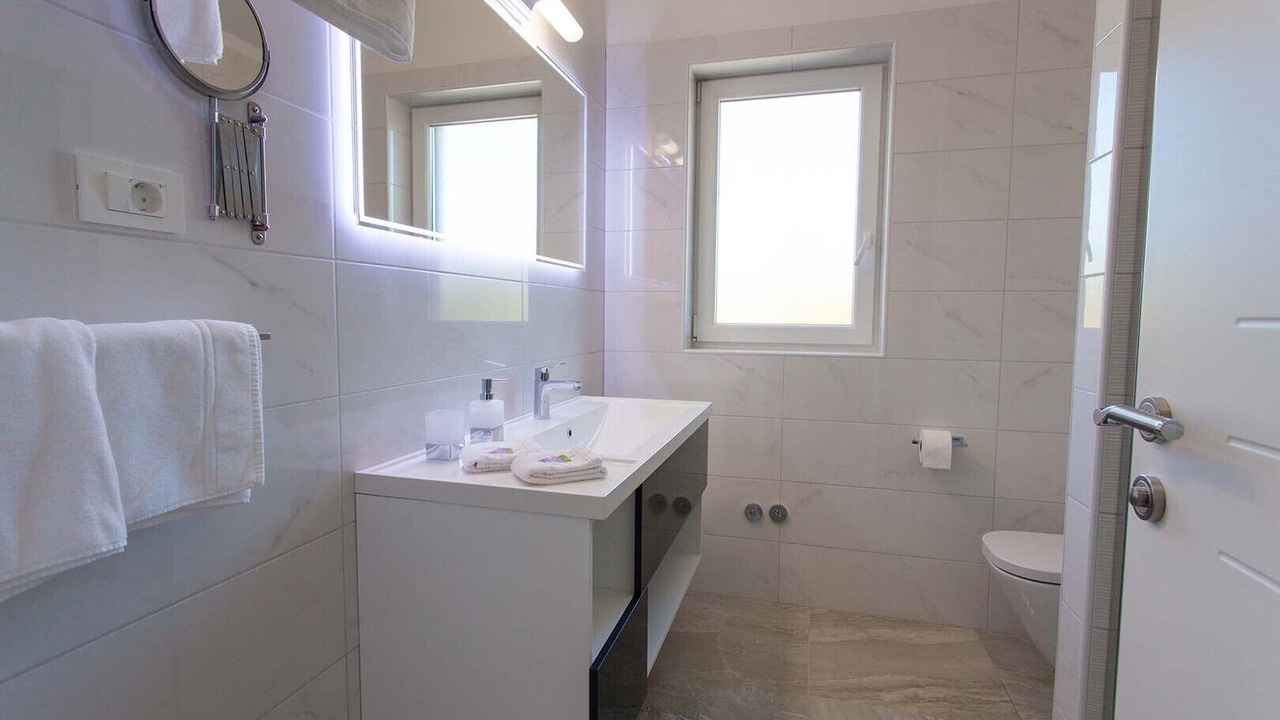 Photo of Bathroom in Risika